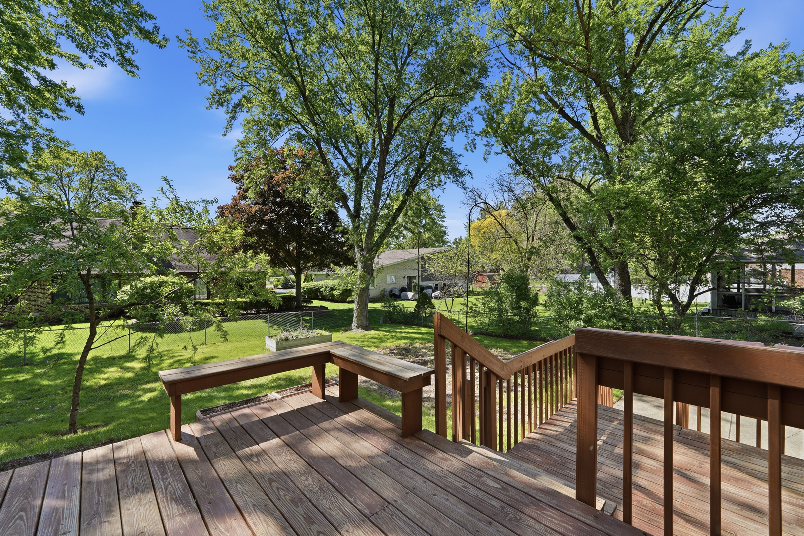 10S324 E Hampshire Lane