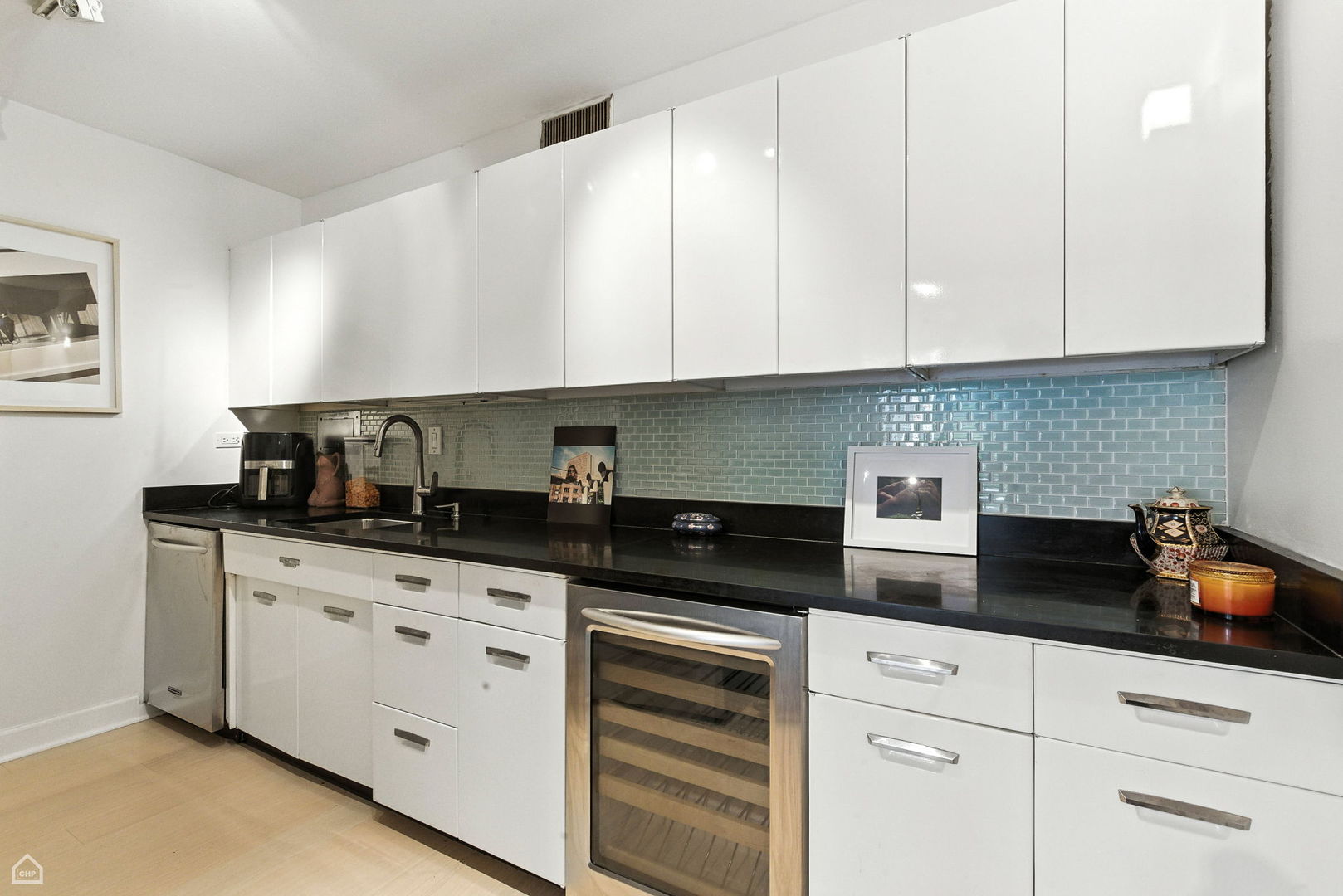 900 N Lake Shore Drive Unit: 410