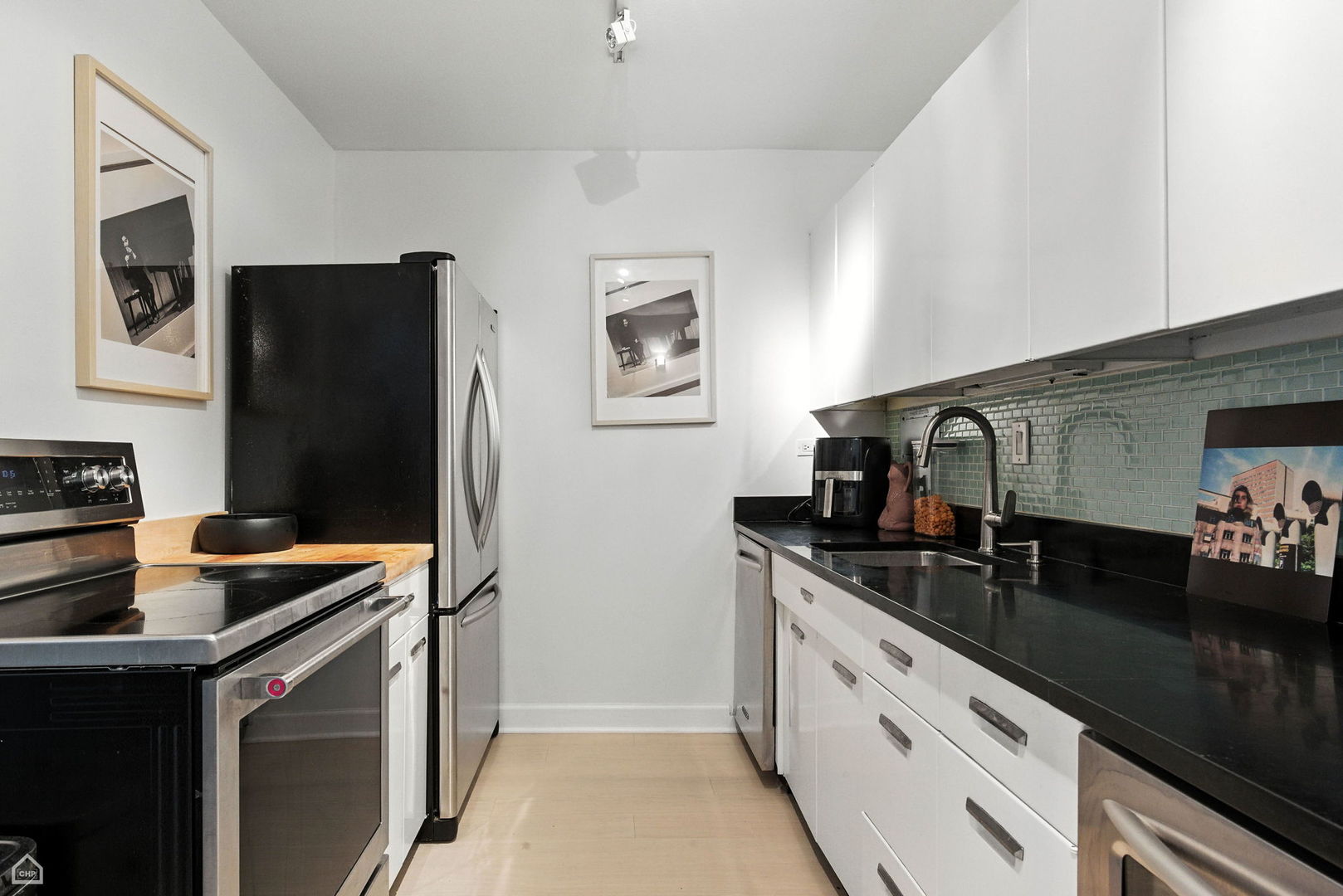 900 N Lake Shore Drive Unit: 410
