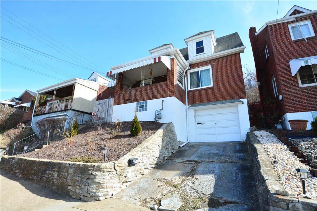 207 ERIE AVE