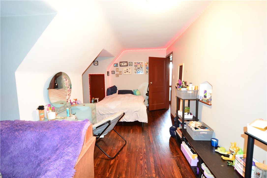 207 ERIE AVE