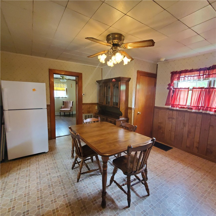 402 N Main St