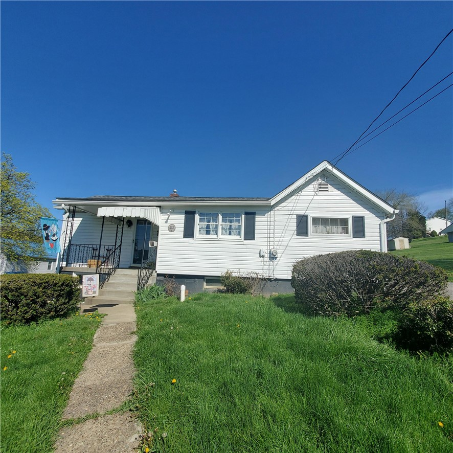 402 N Main St