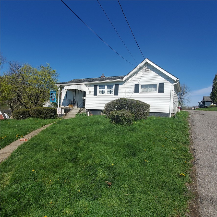 402 N Main St