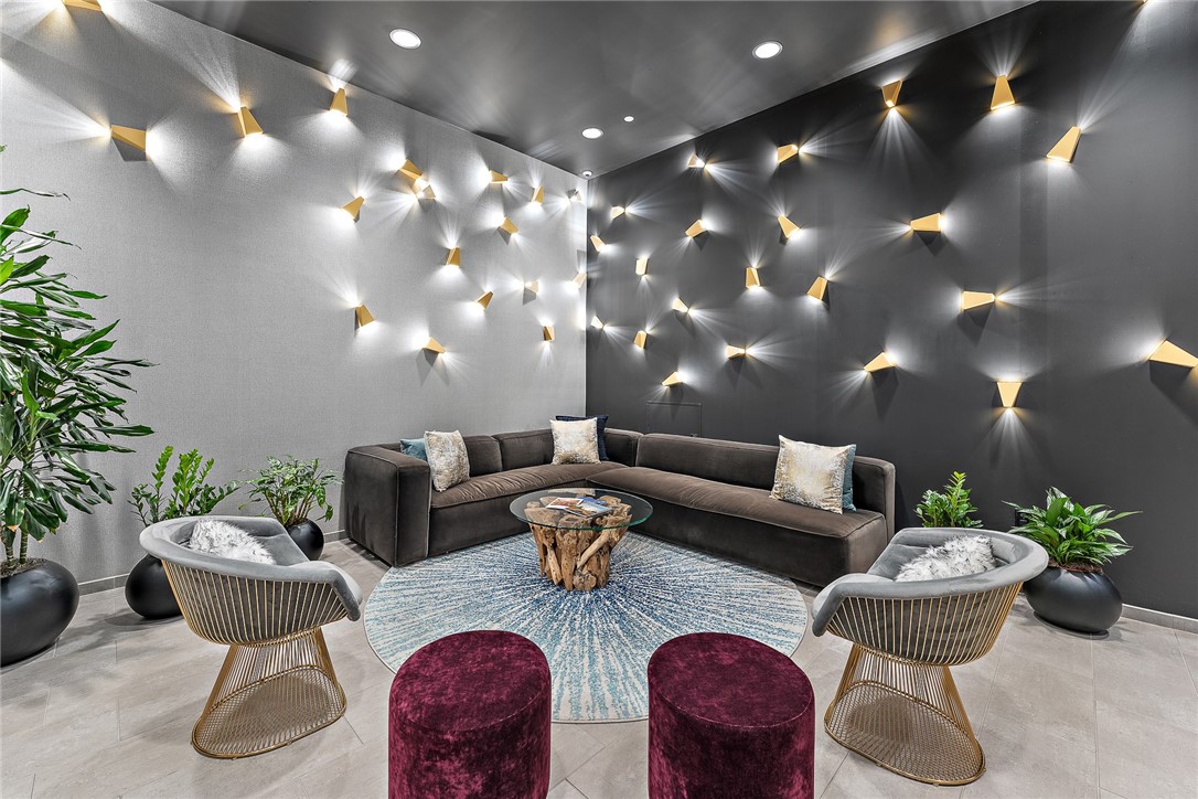 350 Oliver Avenue 801