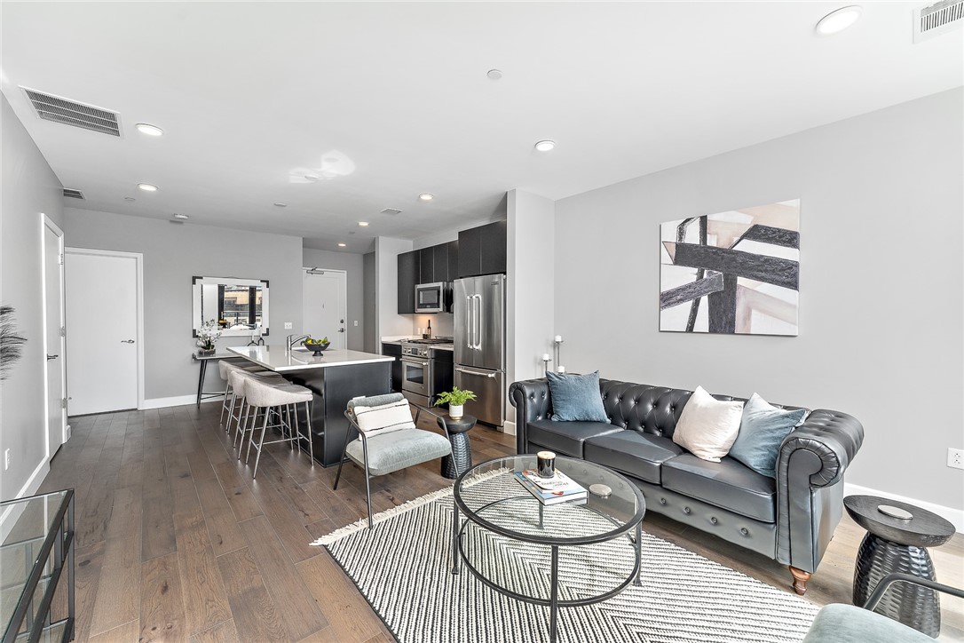 350 Oliver Avenue 801