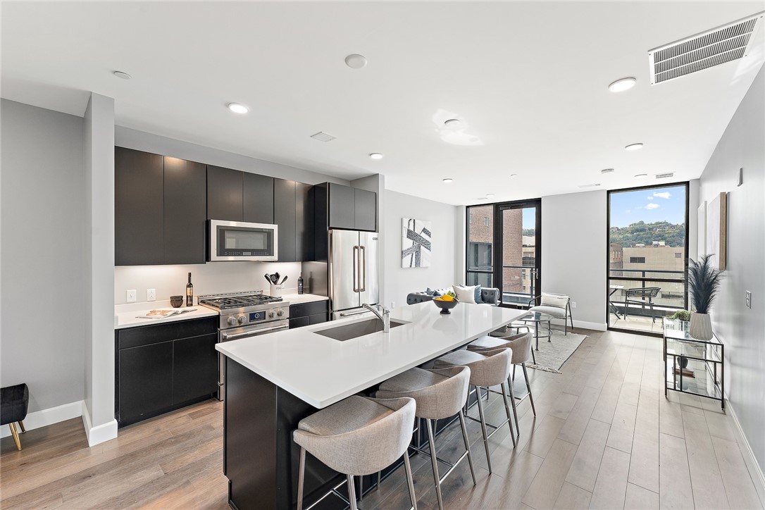 350 Oliver Avenue 801