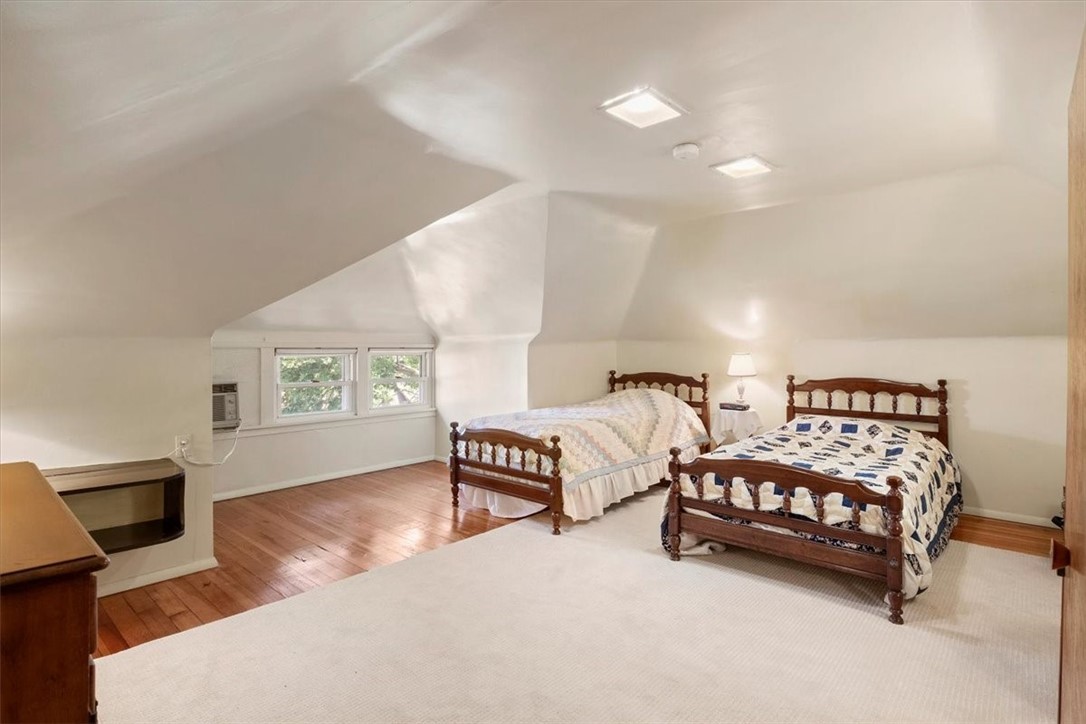 213 Dell Ave