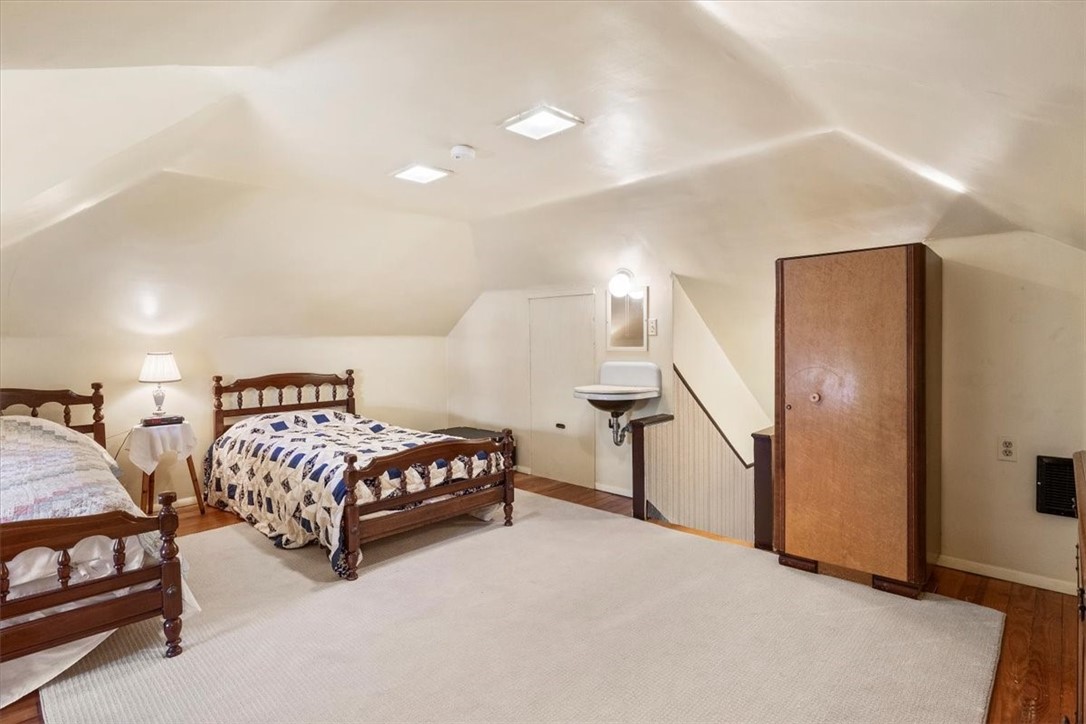 213 Dell Ave
