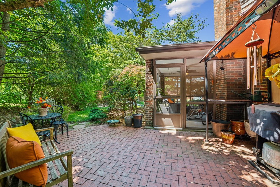 67 Hauck Dr
