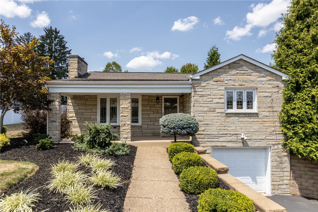 208 E Harbison Rd