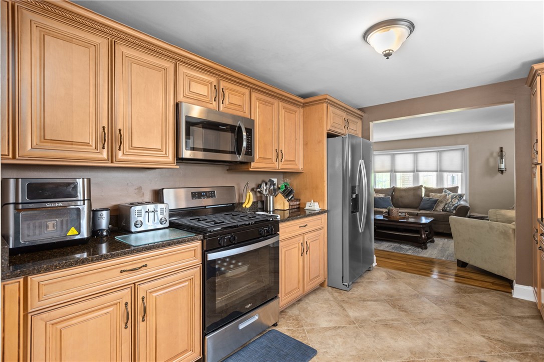 208 E Harbison Rd