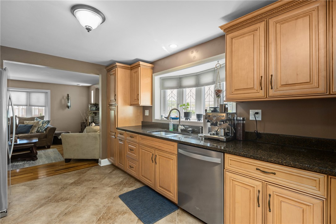 208 E Harbison Rd