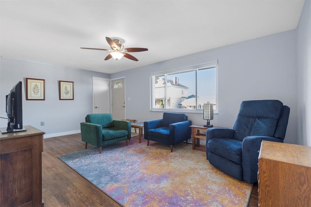 1209 Earlham