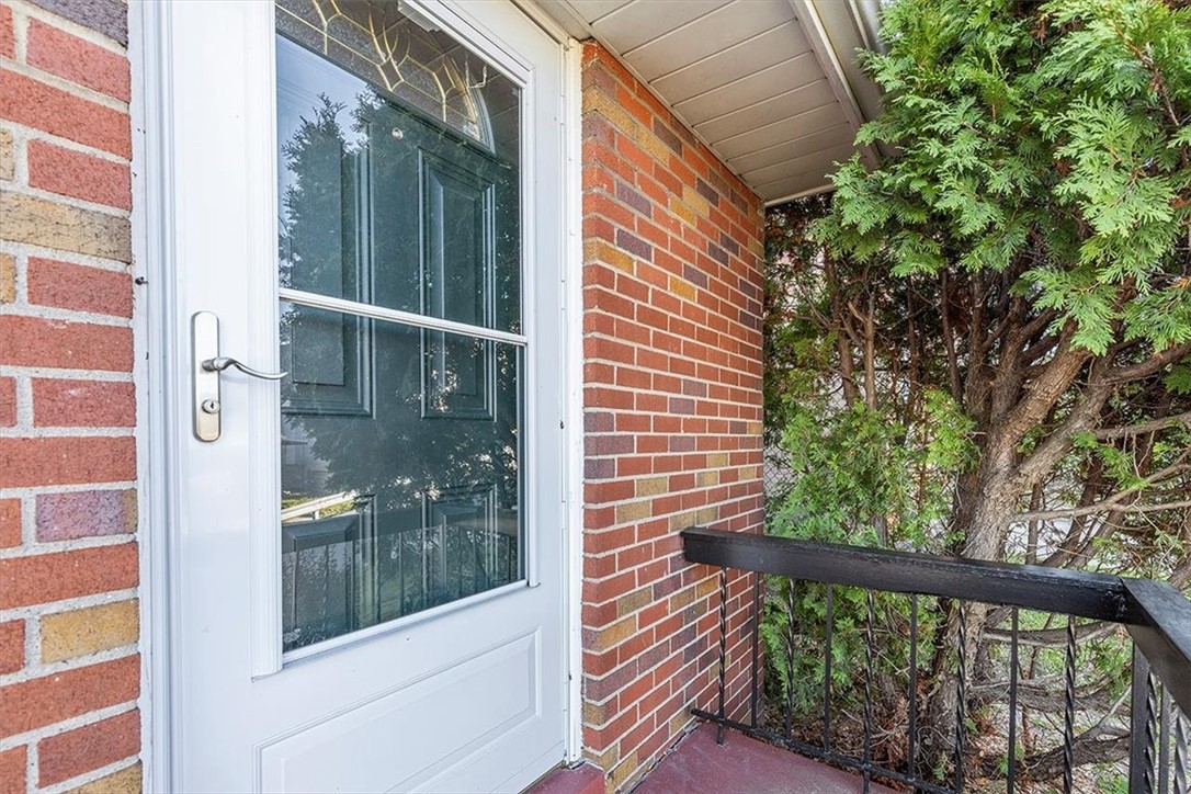 1209 Earlham