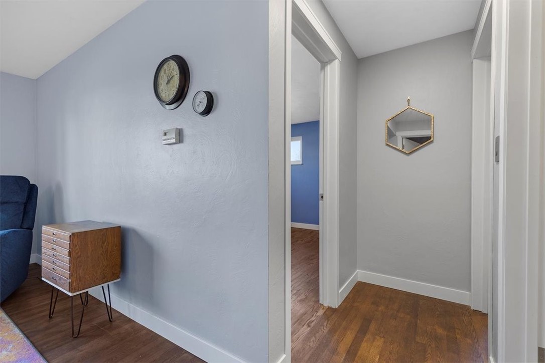 1209 Earlham