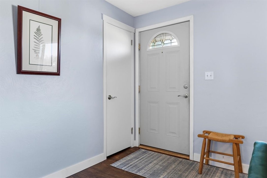 1209 Earlham
