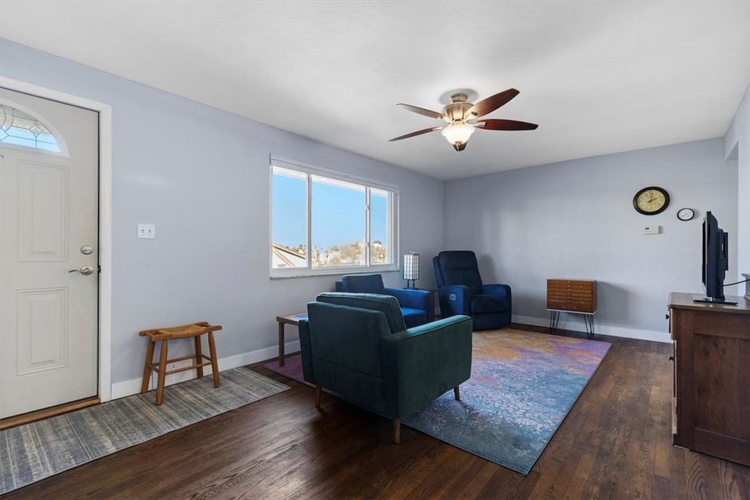 1209 Earlham