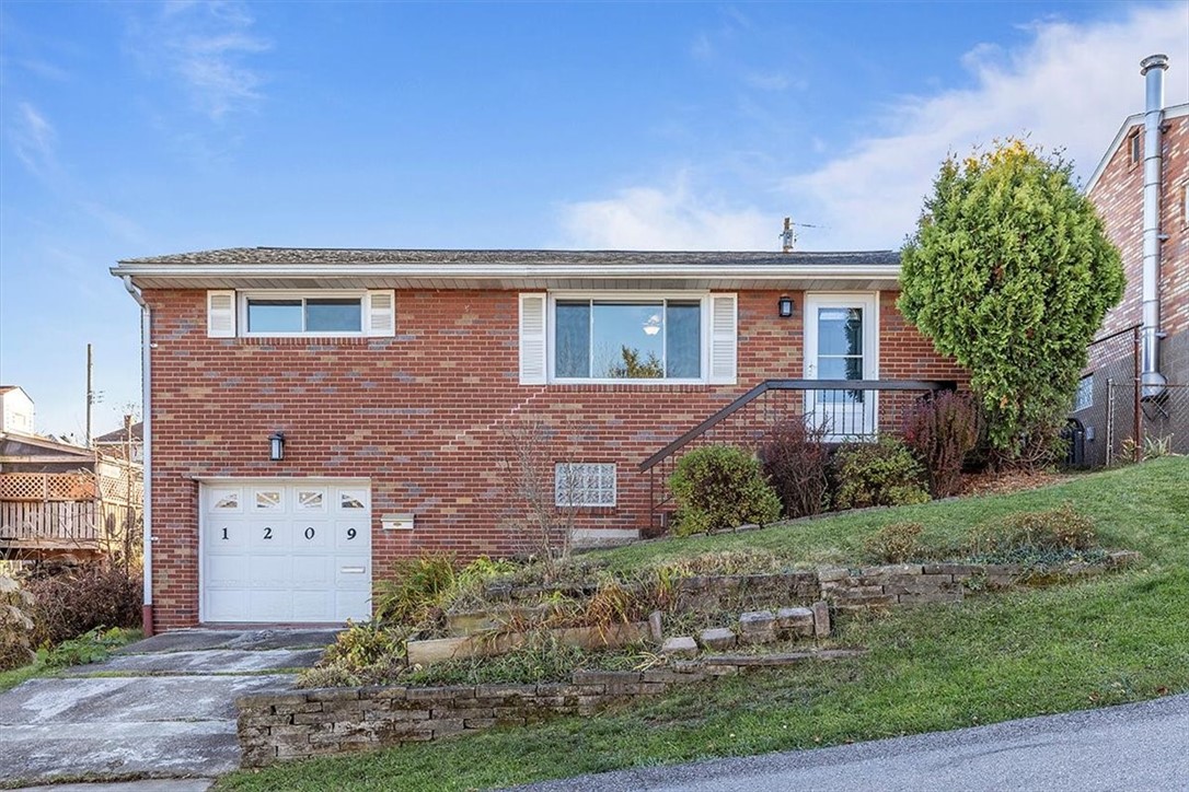 1209 Earlham