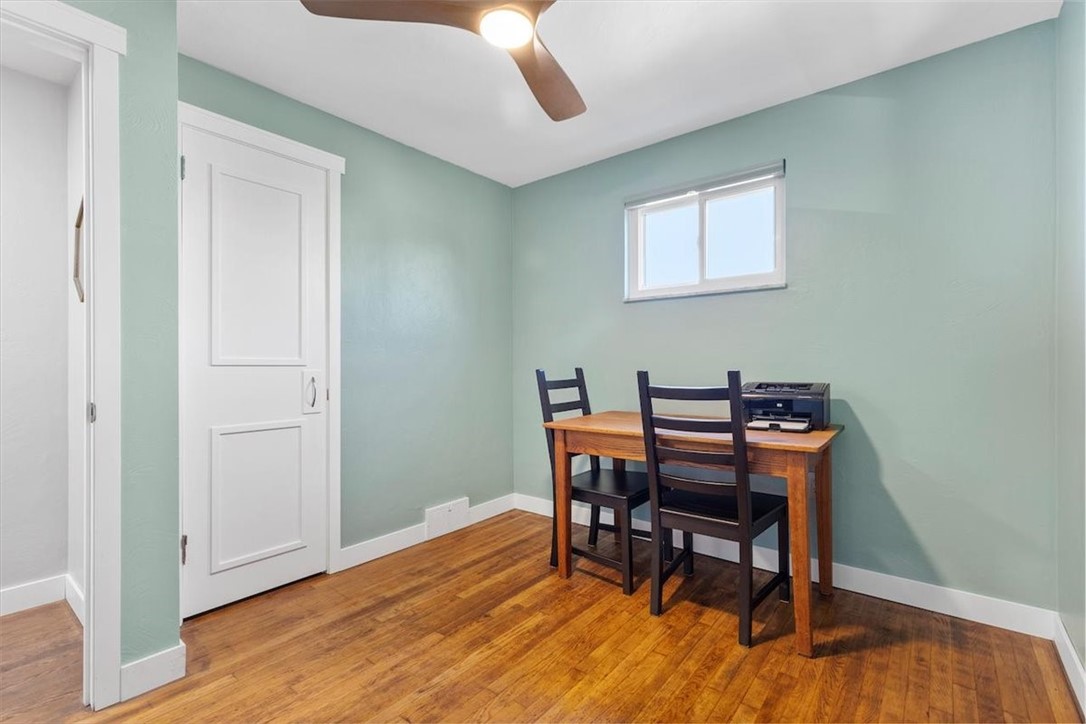 1209 Earlham