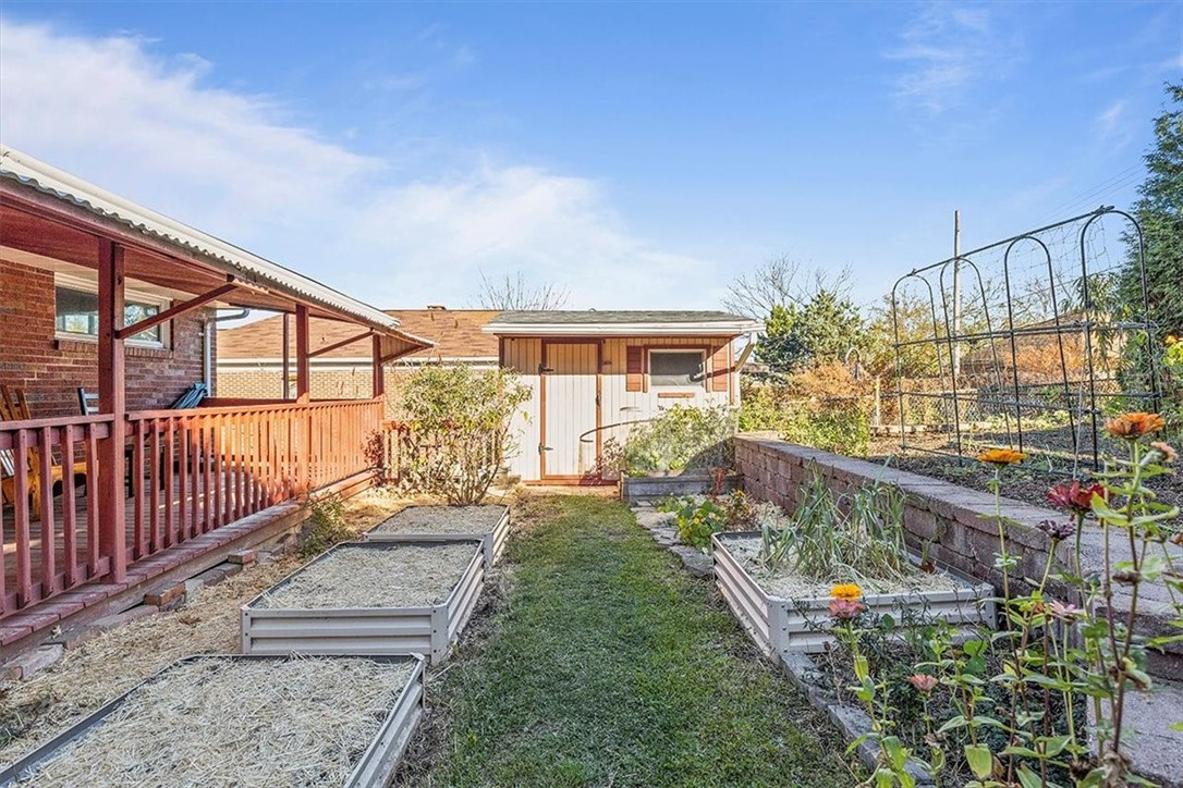 1209 Earlham