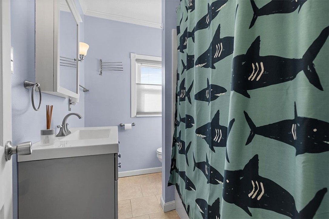 2300 Saranac Ave