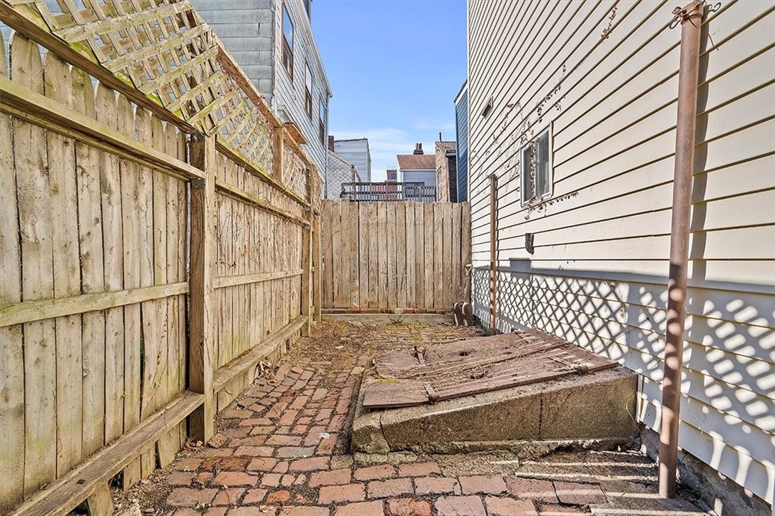 833 Spring Garden