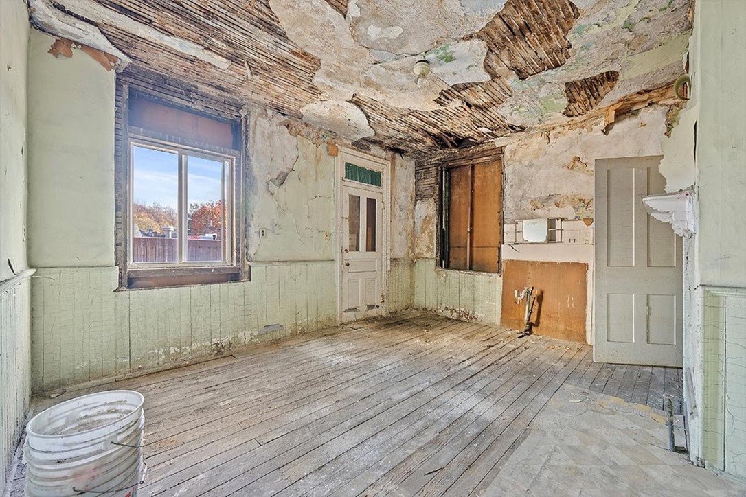 833 Spring Garden