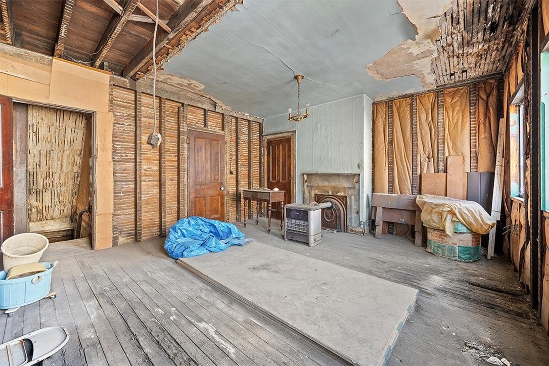 833 Spring Garden