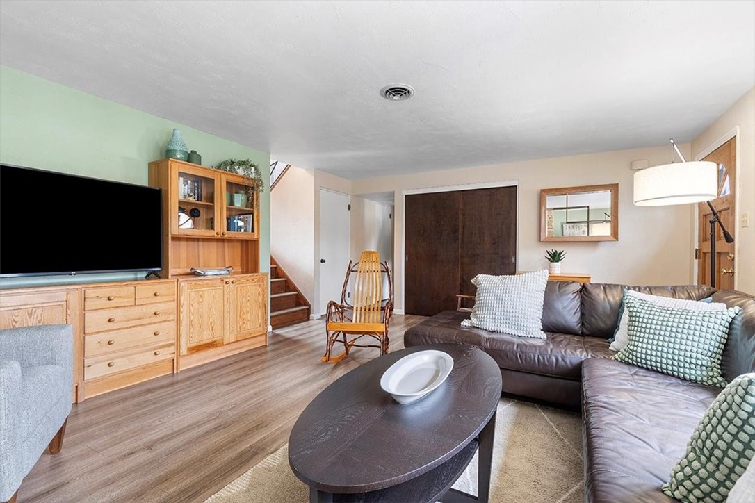 1301 Grouse Dr