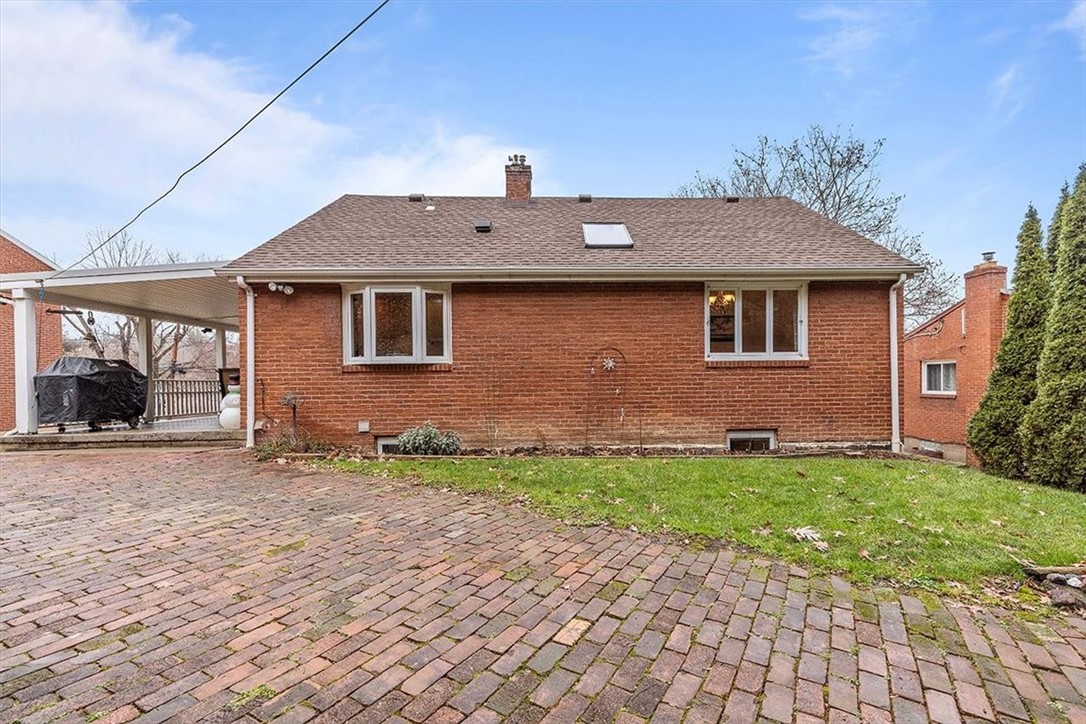 1301 Grouse Dr