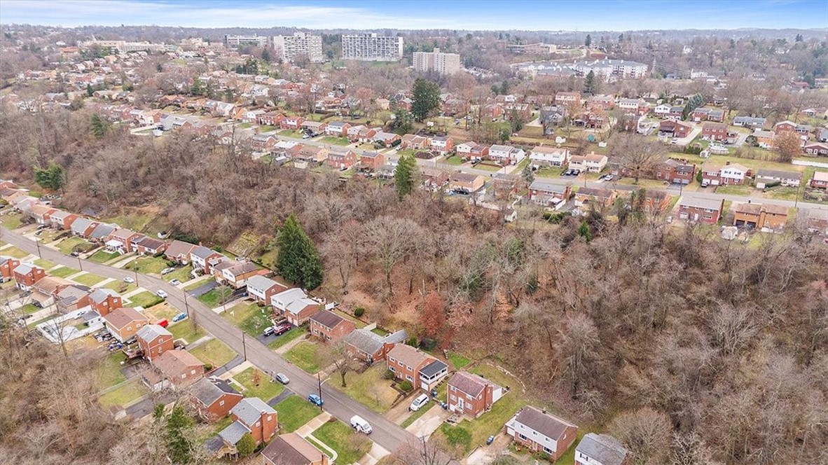 1301 Grouse Dr