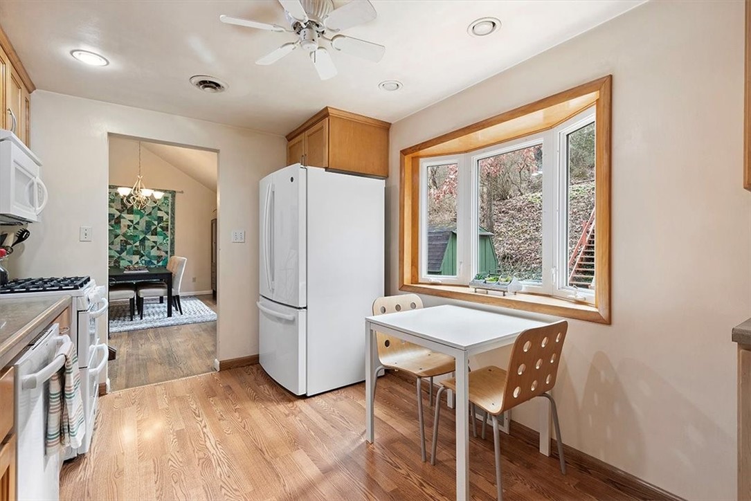 1301 Grouse Dr
