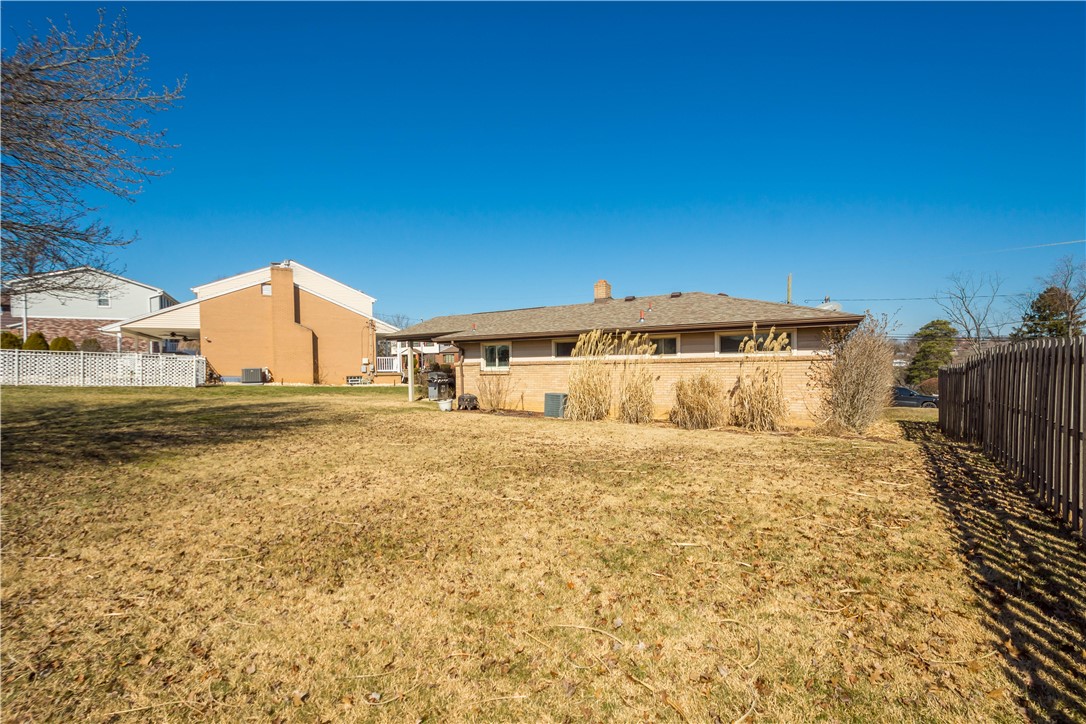 5222 Meadowcrest Rd