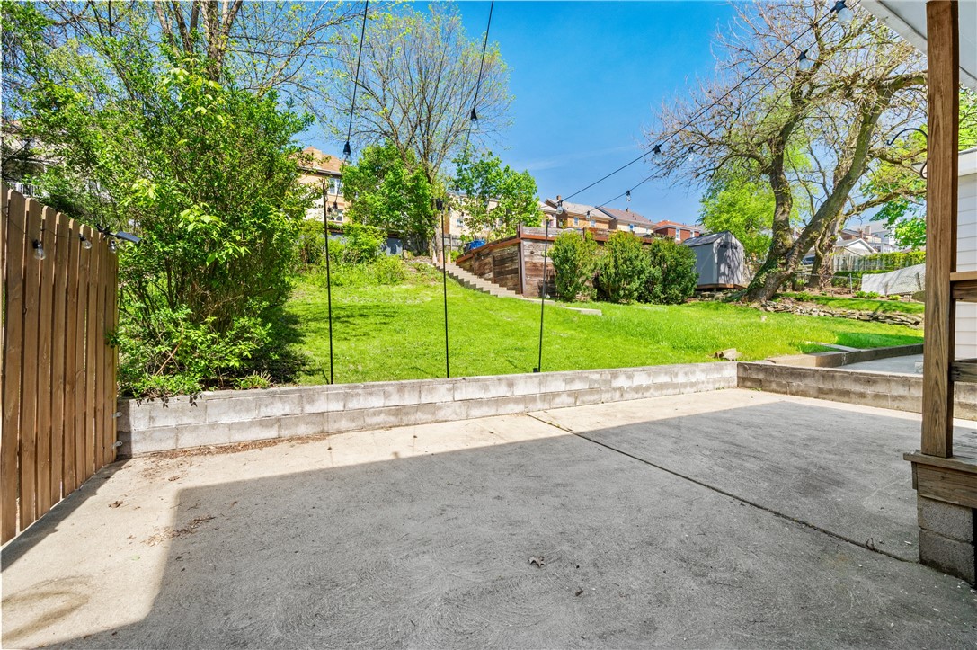 1117 Woodbourne Ave