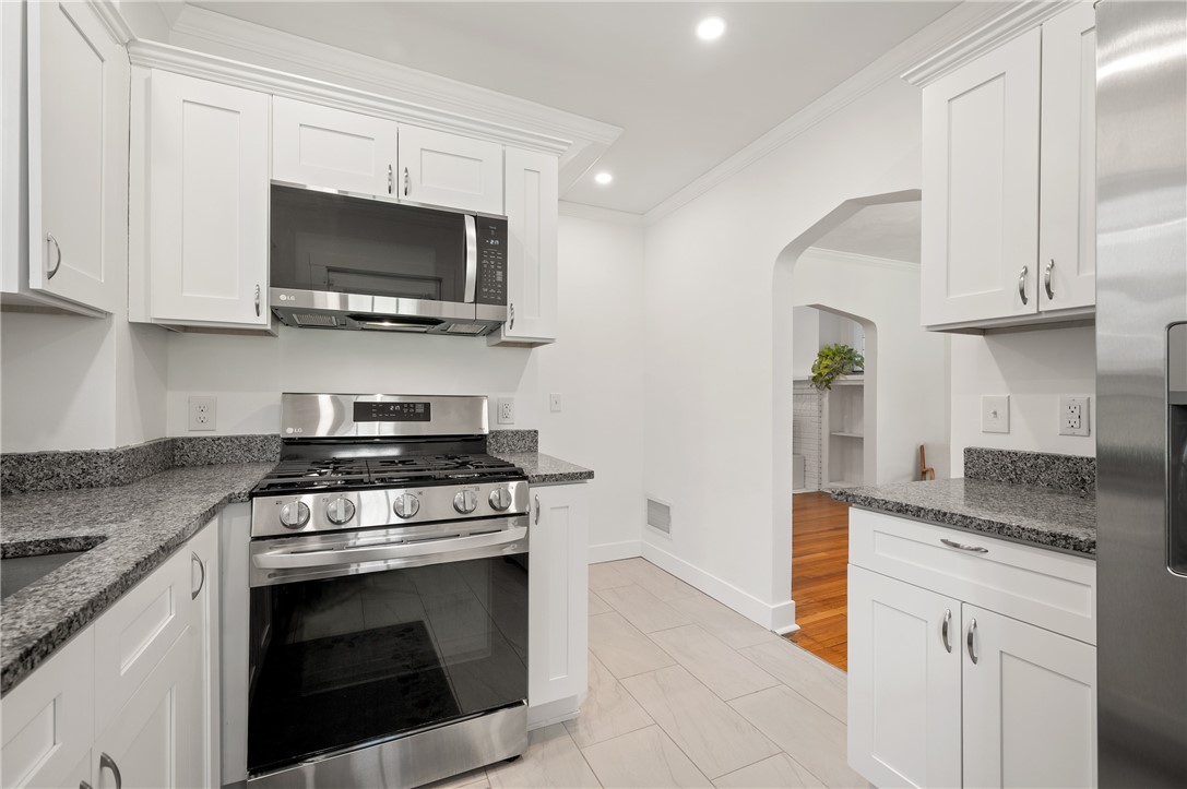 1117 Woodbourne Ave
