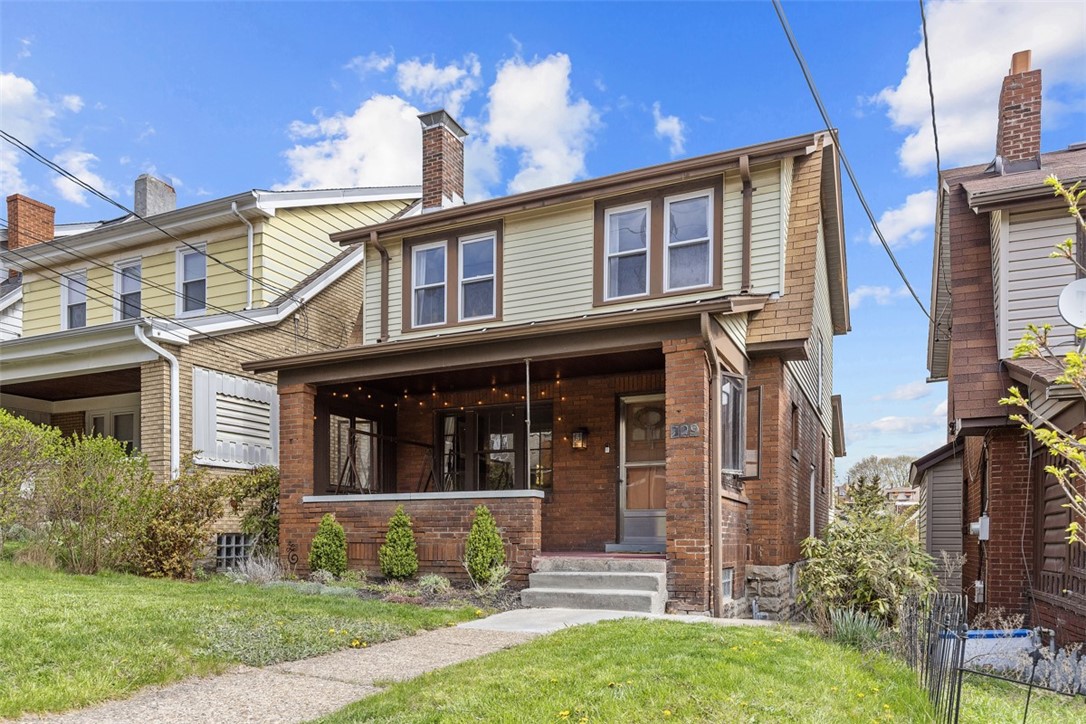 729 Woodbourne Ave