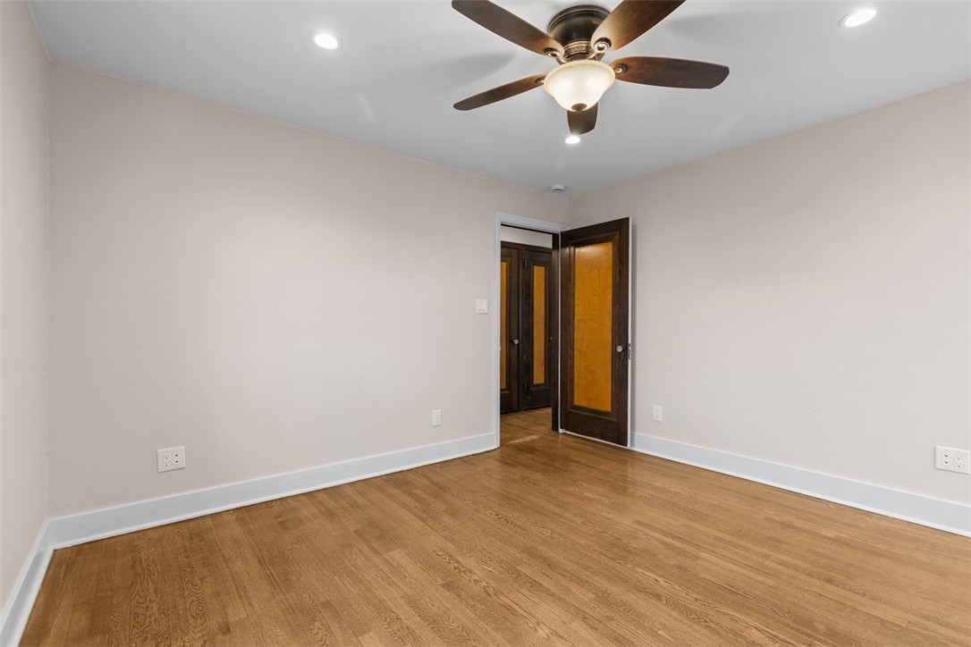 821 Rossmore Ave