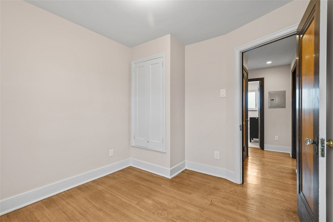 821 Rossmore Ave