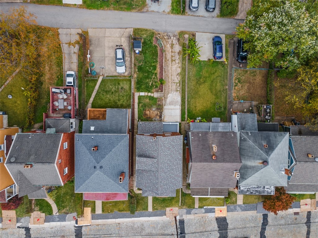 821 Rossmore Ave