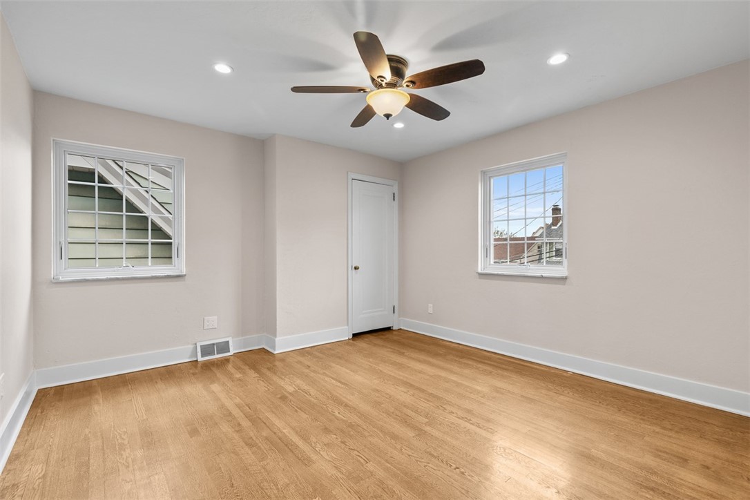 821 Rossmore Ave
