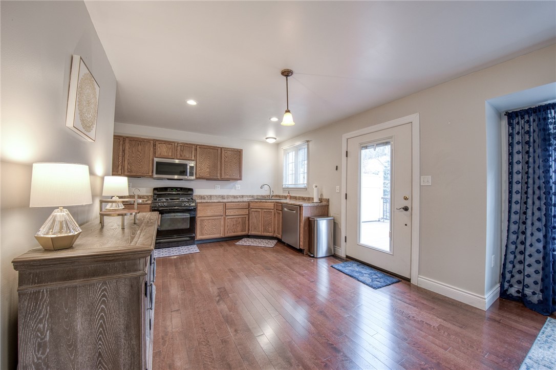 144 Broadstone Dr