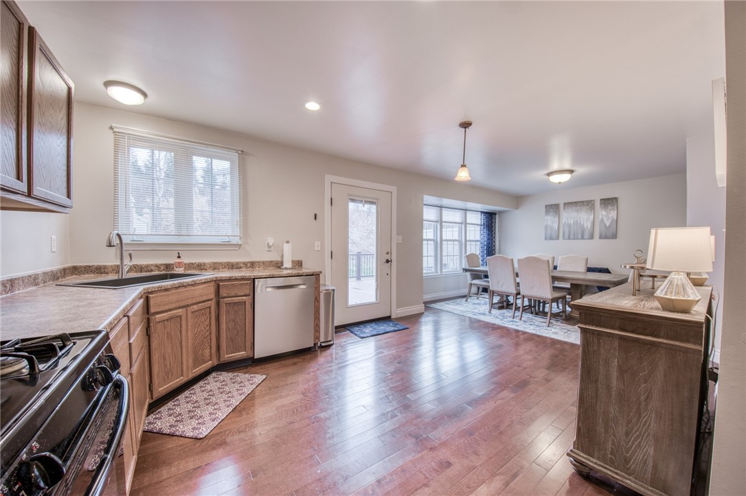 144 Broadstone Dr