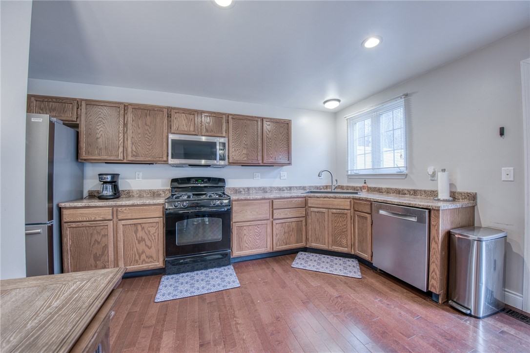 144 Broadstone Dr