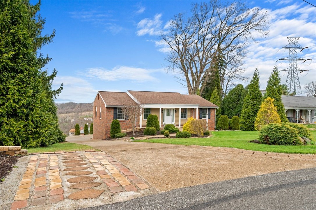 1587 Ashlawn Dr