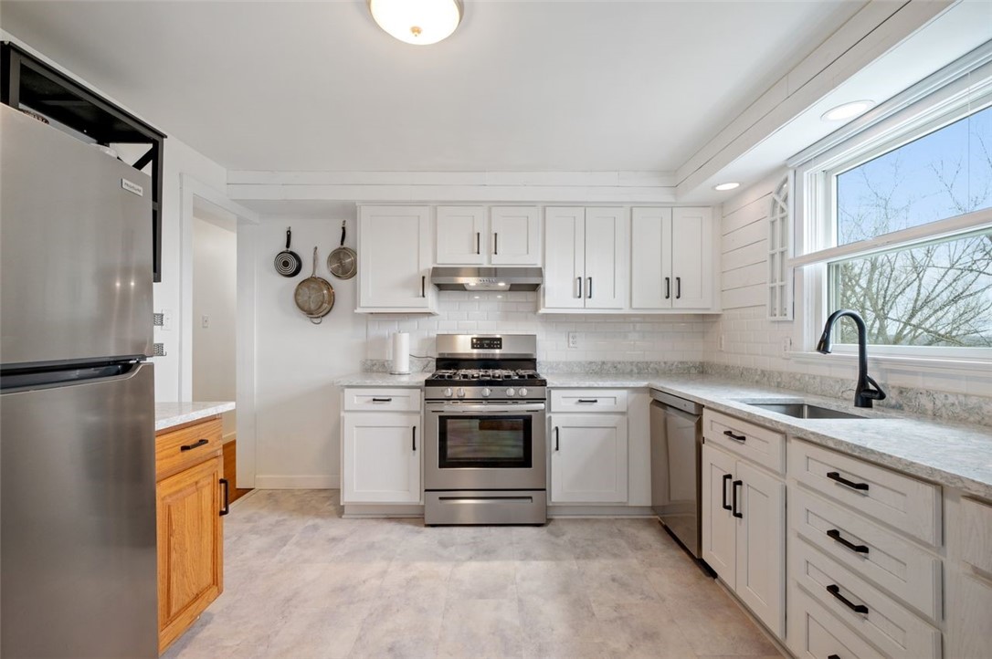 1587 Ashlawn Dr