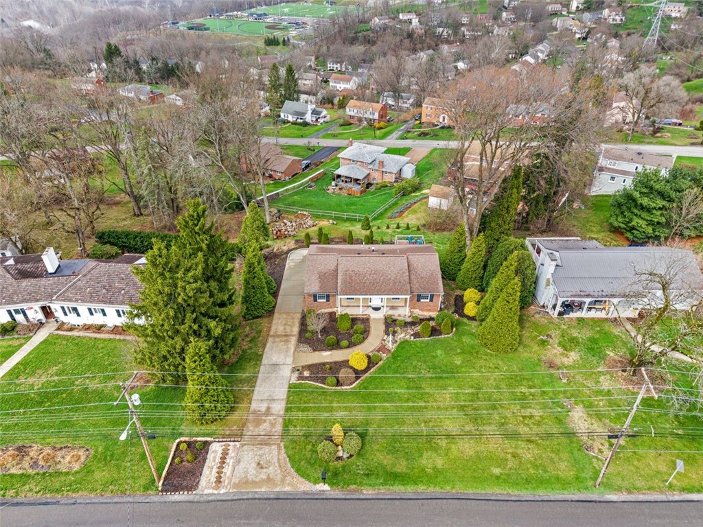 1587 Ashlawn Dr