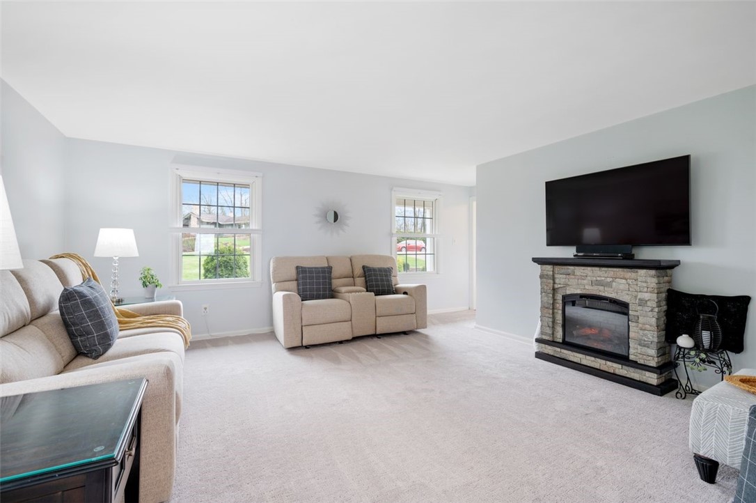 1587 Ashlawn Dr