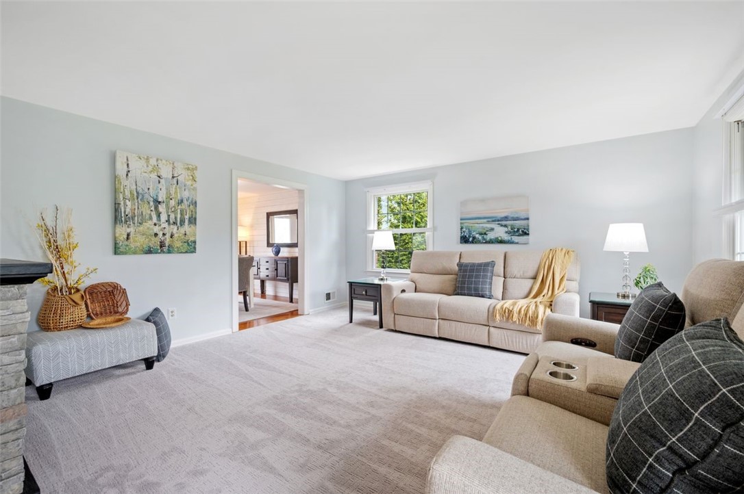 1587 Ashlawn Dr