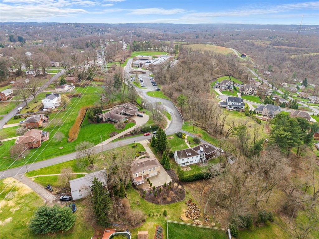 1587 Ashlawn Dr